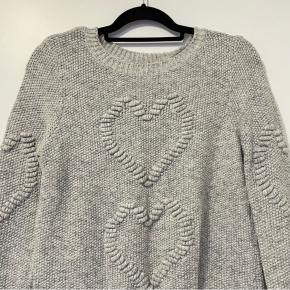 ⭐️ Lauren Conrad Heart Textured Cable Knit Sweater Small - Picture 3 of 6